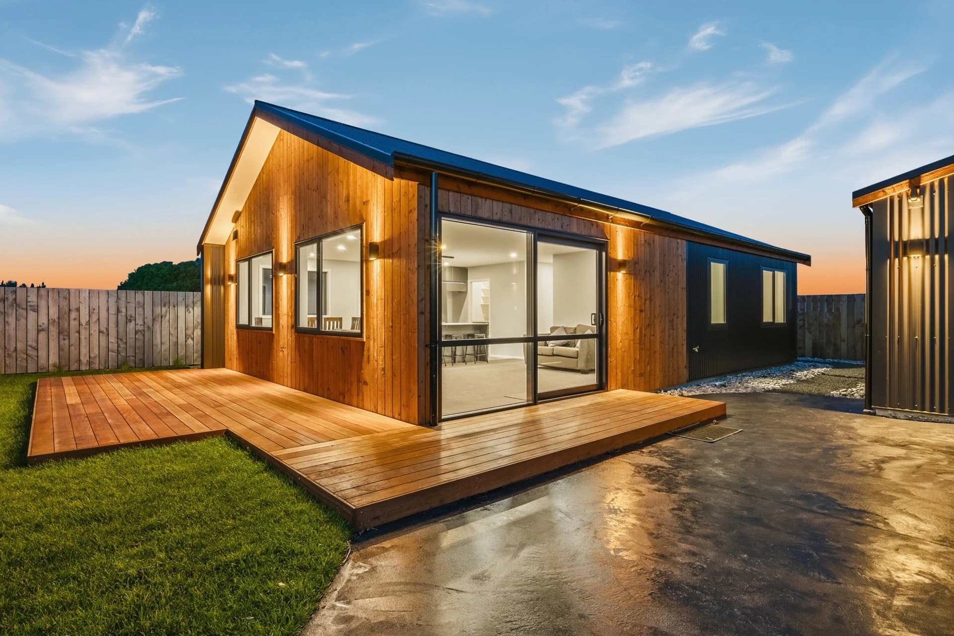 Contact Invercargill Visuals