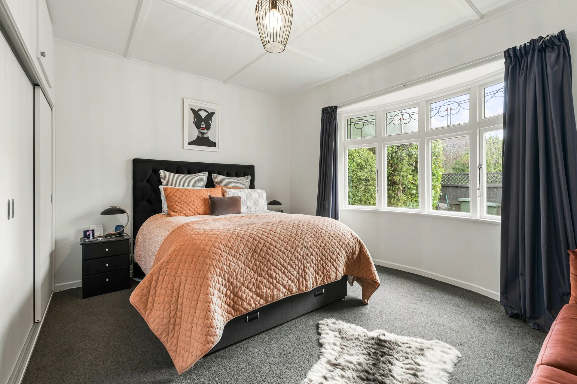 1/223 Queens Drive bedroom